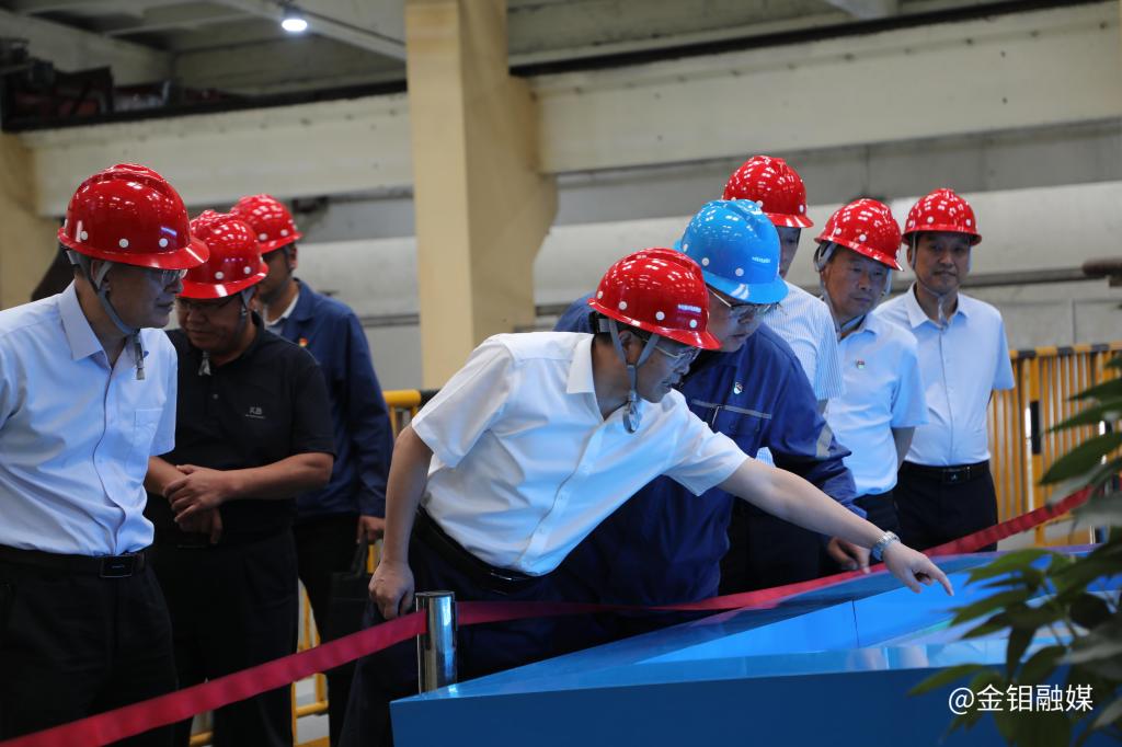 20240528-陕西有色党委副书记郭仕龙深入3044永利集团集团矿山分公司开展“四下基层”调研抓信访惠企惠职工 (5).JPG