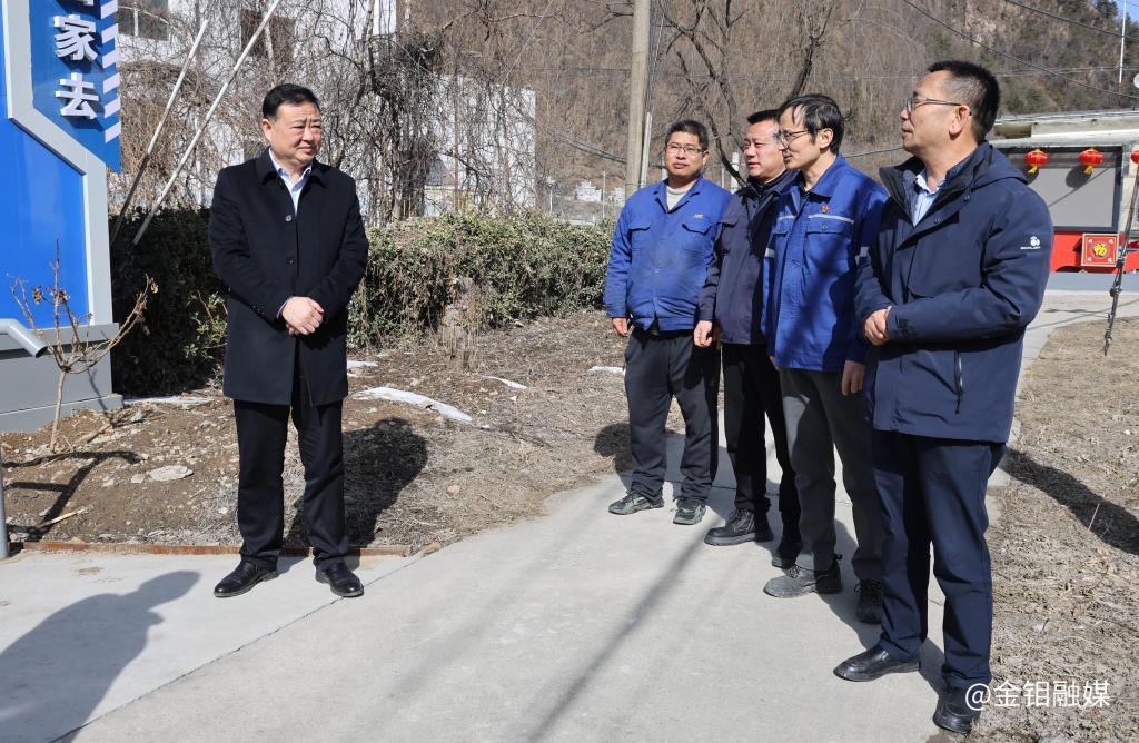 20240209-大年三十,陈超看望慰问坚守岗位的一线职工3.JPG 20240209-大年三十,陈超看望慰问坚守岗位的一线职工3.JPG